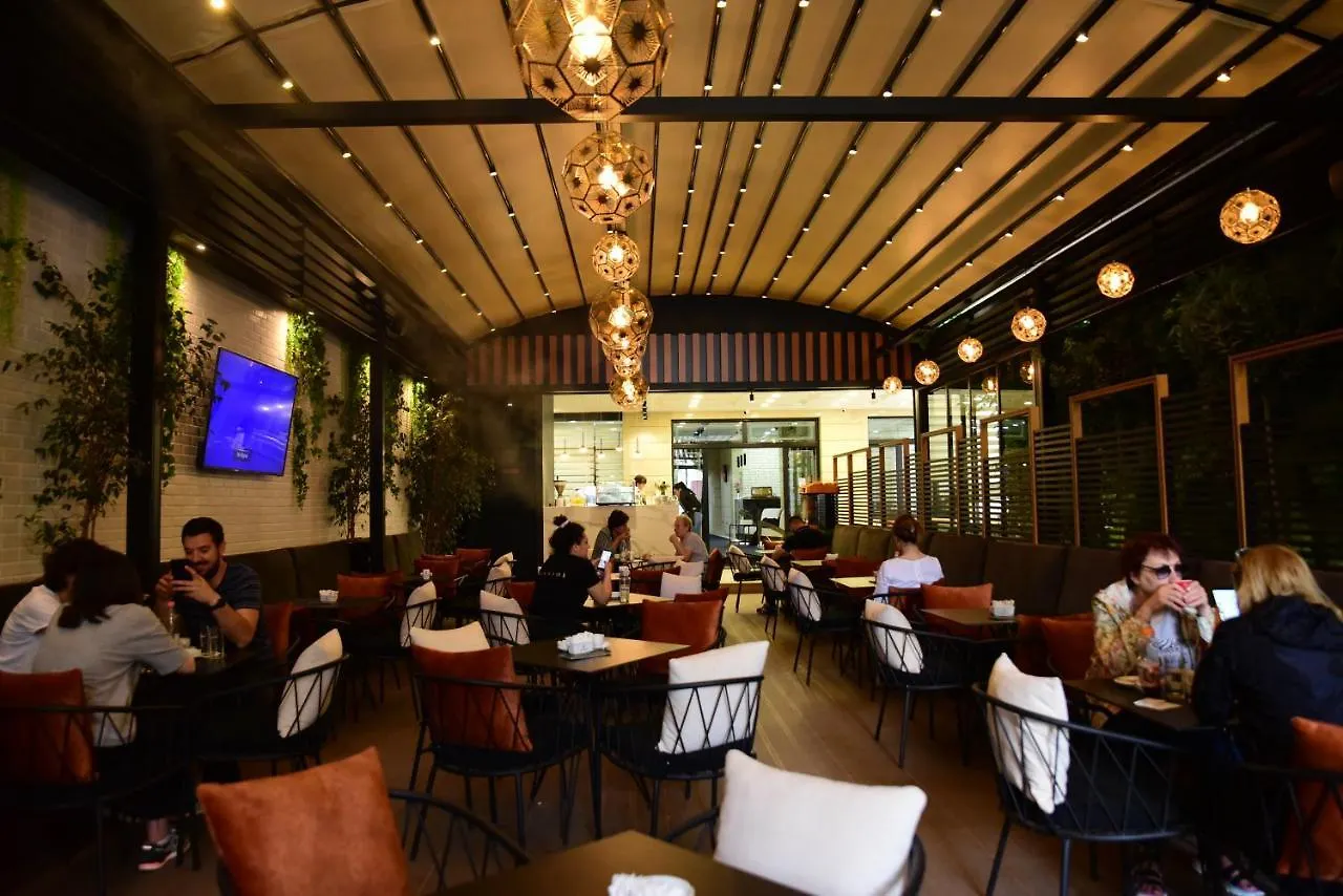 ****  Hotel Comfort Tirana Albanië