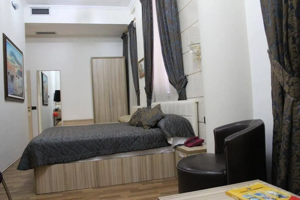 Hotel Comfort Tirana 4*,