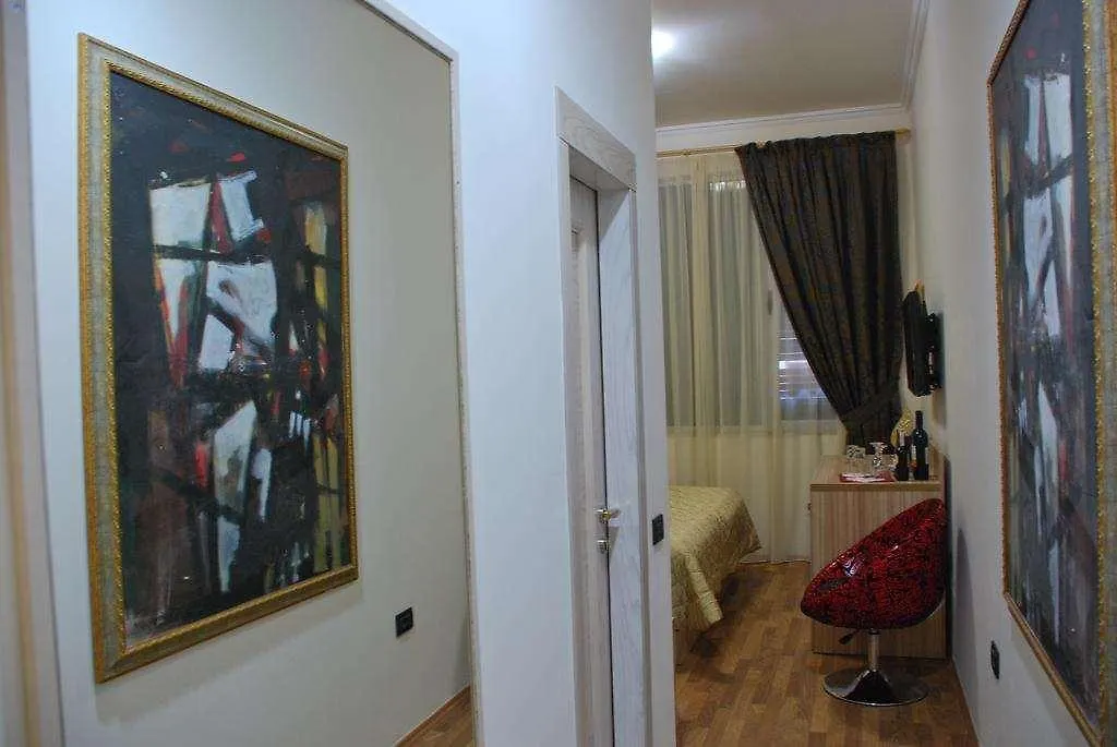 ****  Hotel Comfort Tirana Albanië