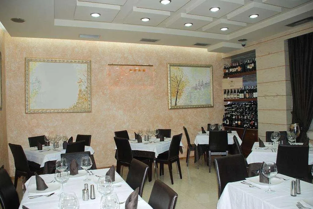 Hotel Comfort Tirana 4*,  Albanië