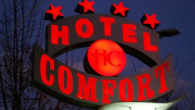 Hotel Comfort Tiran 4*,  Arnavutluk