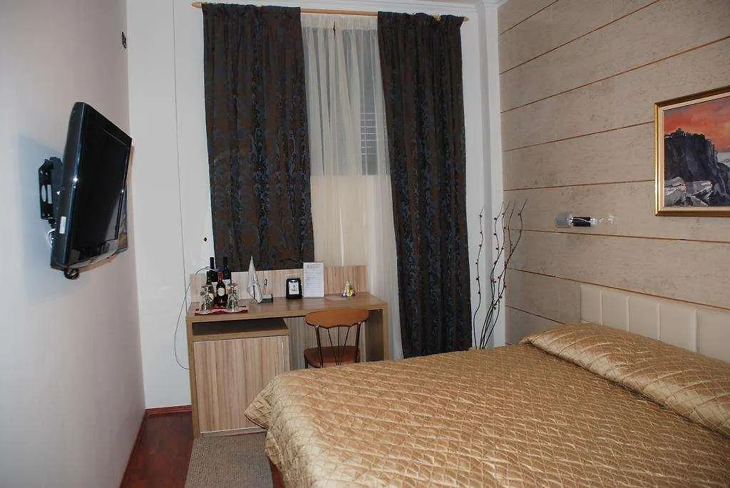 Hotel Comfort Tiran